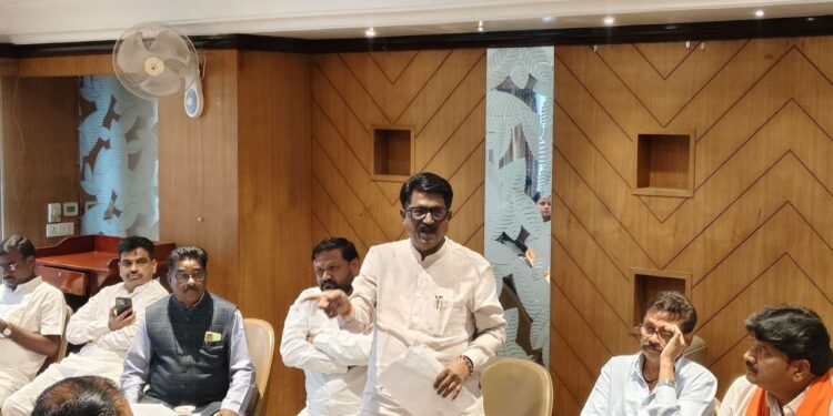 अमरावती जिल्ह्यातील सर्व नगरपरिषदांवर भगवा फडकवण्याचे आवाहन – खासदार अरविंद सावंत